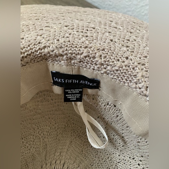 Saks Fifth Avenue Floppy Sun Hat. - Picture 3 of 5